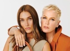 especialista-diz-se-xuxa-pode-ter-algum-transtorno-apos-revelar-que-da-banho-na-filha