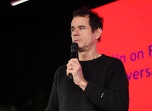 diretor-alemao-tom-tykwer-vem-ao-brasil-para-festival-de-cinema-no-rio