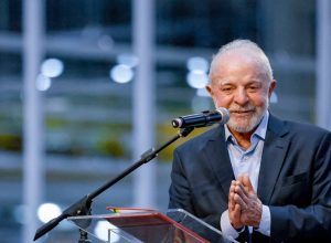 lula-diz-que-papa-francisco-era-o-‘mais-brasileiro-dos-argentinos’;-veja-video
